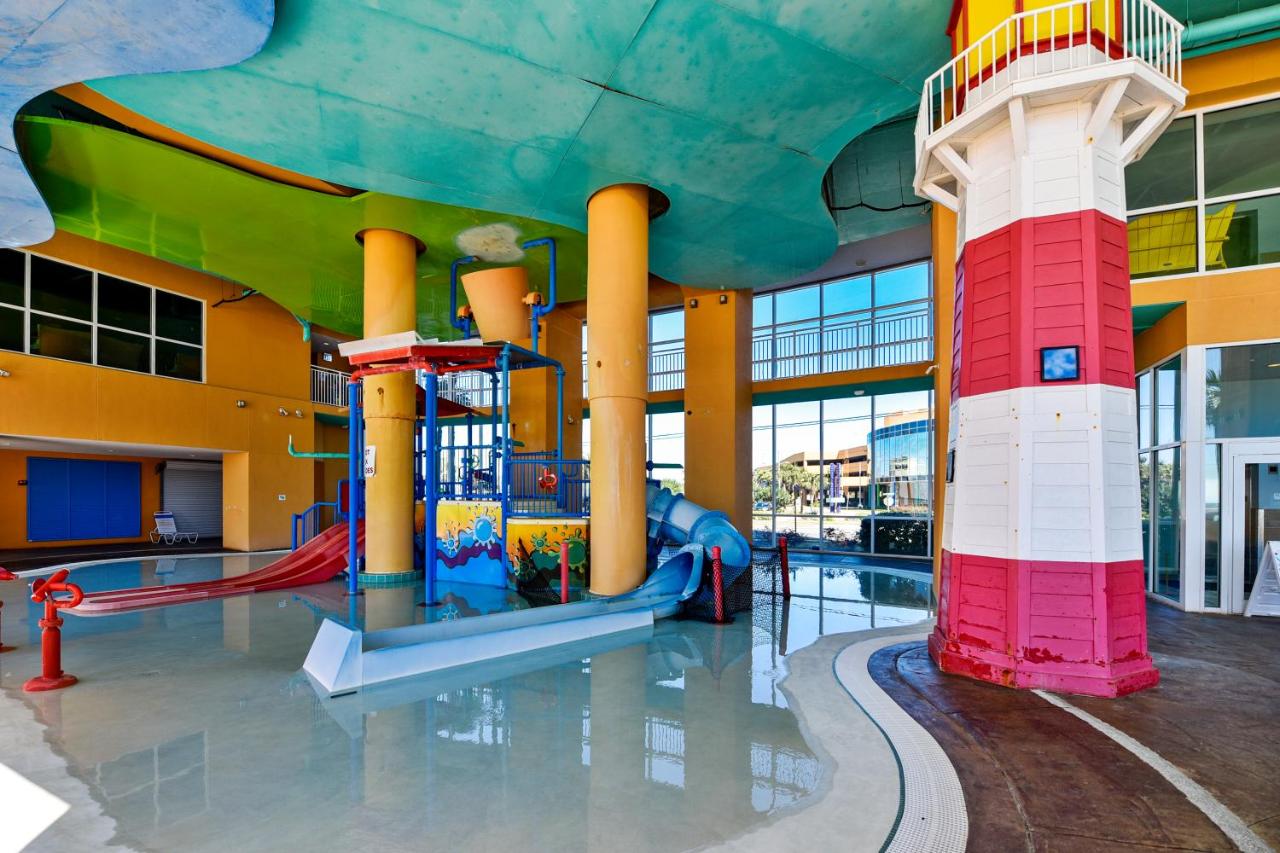 Splash Beach Resort #1503-E by Book That Condo - B&B Panama City Beach