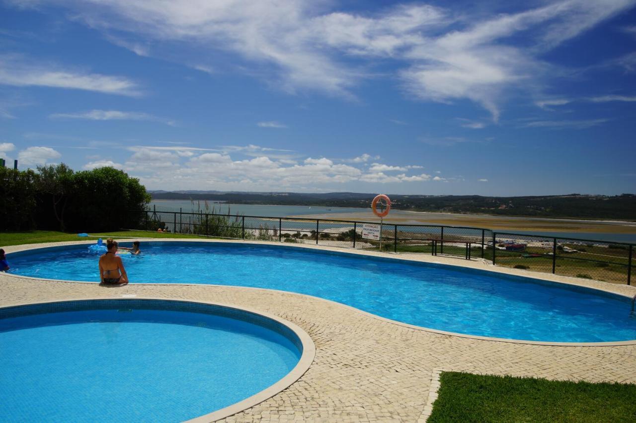 Casa Feliz Obidos Lagoon and sea view - Chambres d’hôtes Foz do Arelho