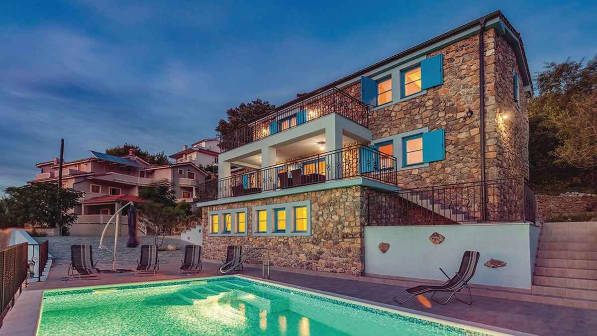Holiday home in Supetarska Draga 33081 - B&B