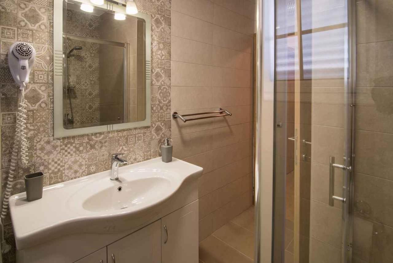 Apartment 1