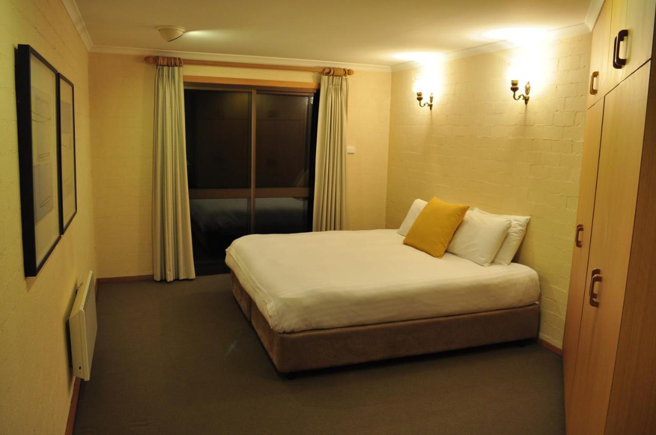 Three-Bedroom Apartment (8 Adults)