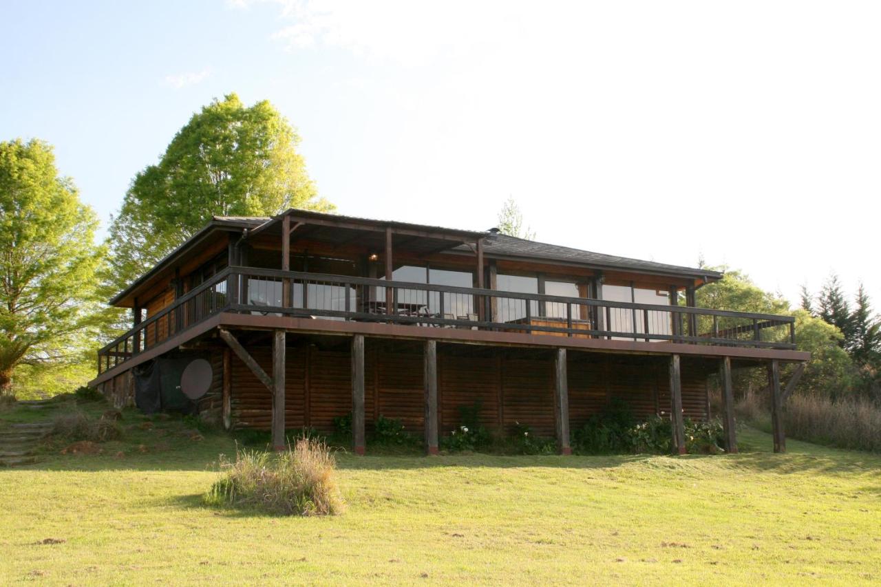 Chalet with Lake View - Bushman Chalet