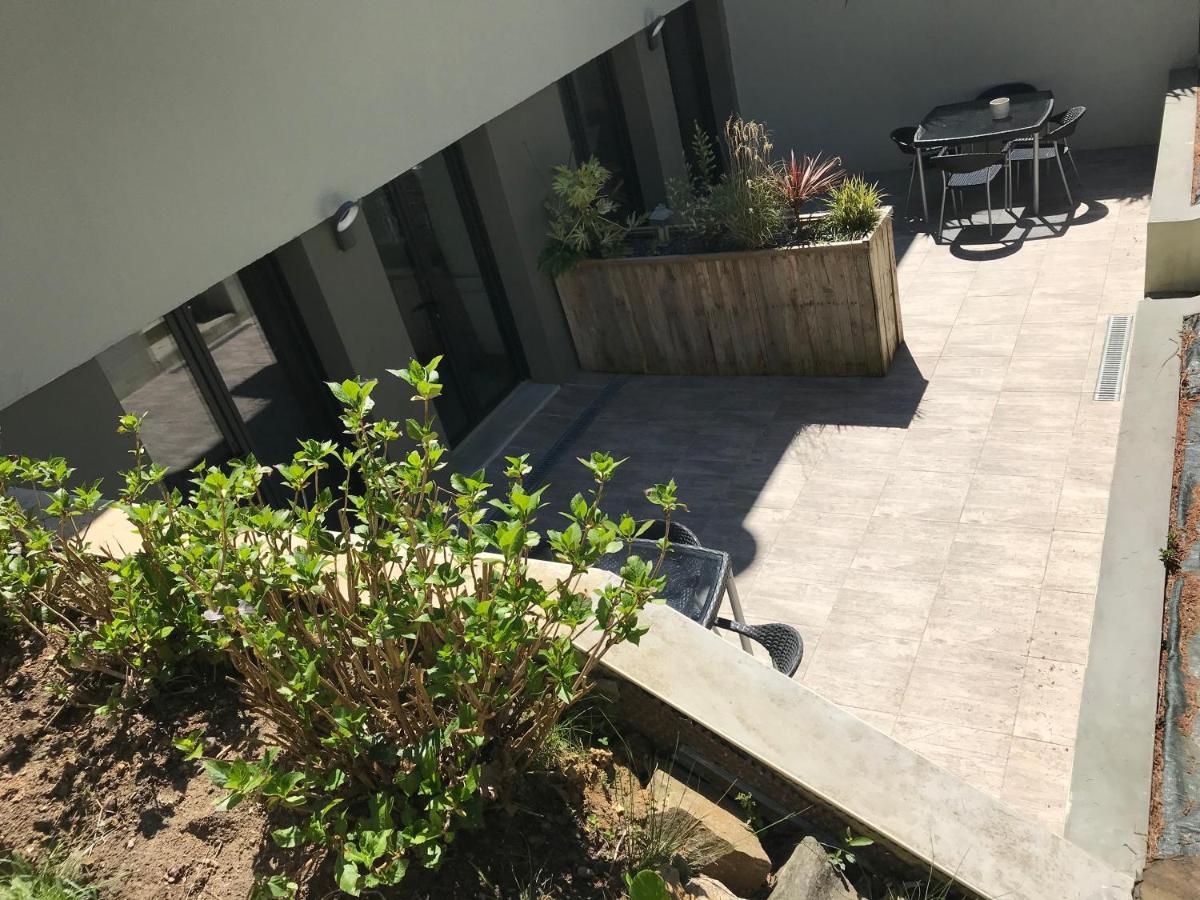 Apartment with Garden View