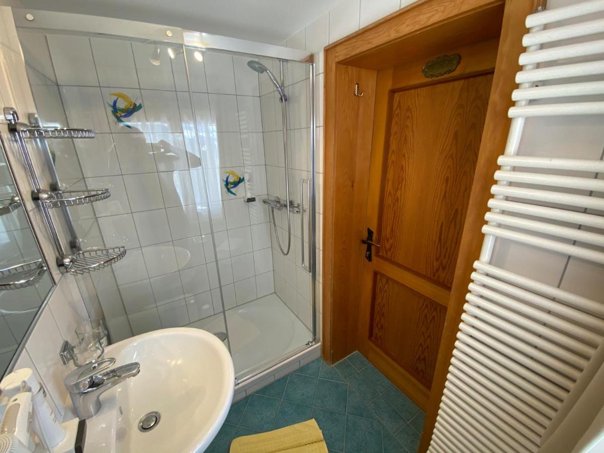 Family Room with Balcony (2 Adults + 2 Children)
