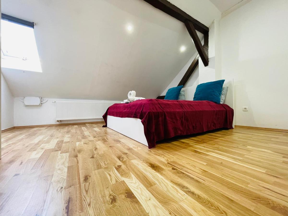 Violet Apartment by Alex Rafael - Chambres d’hôtes Zagreb