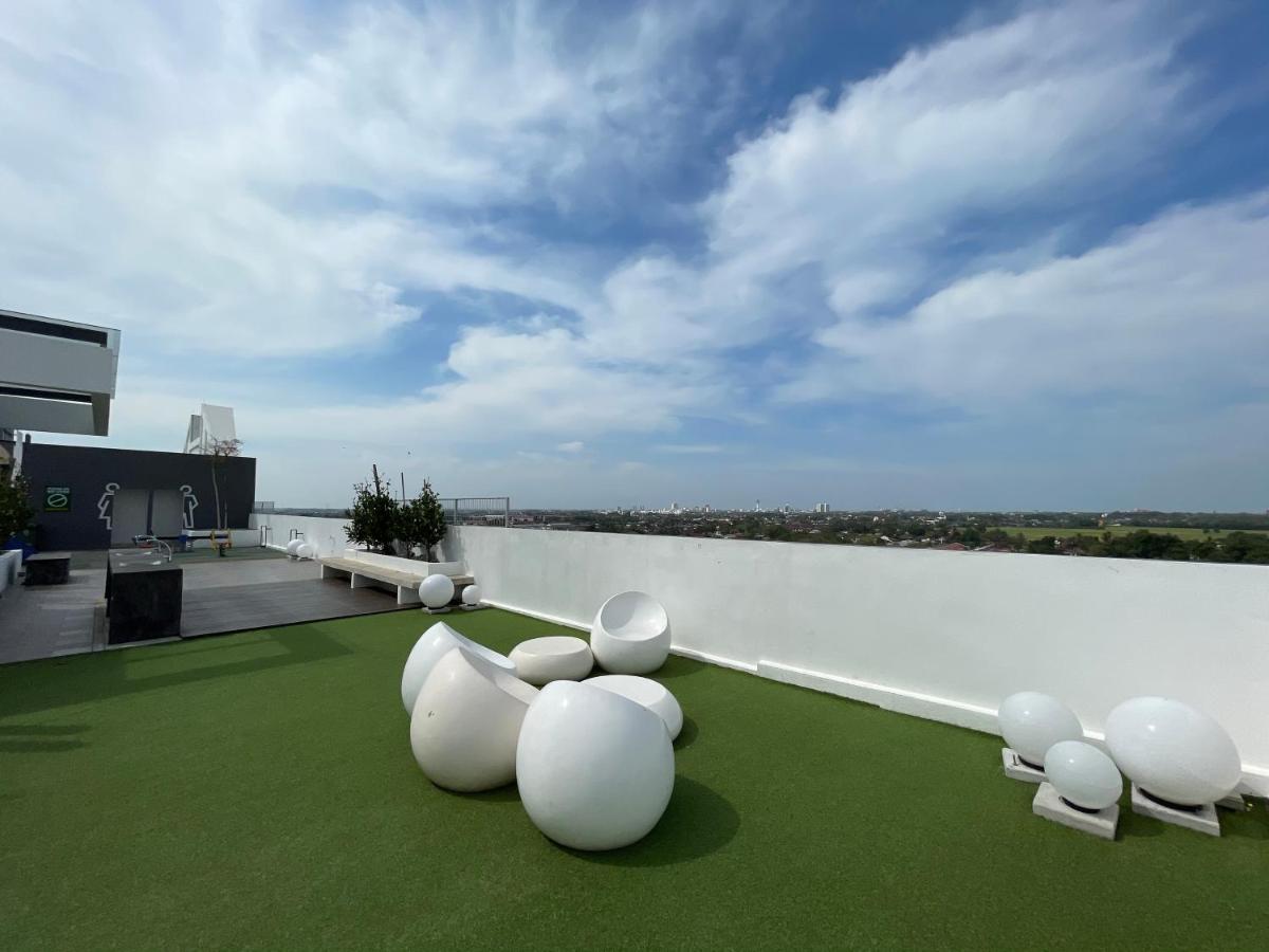 Sky Cafe Penthouse Suite by myProStay - B&B