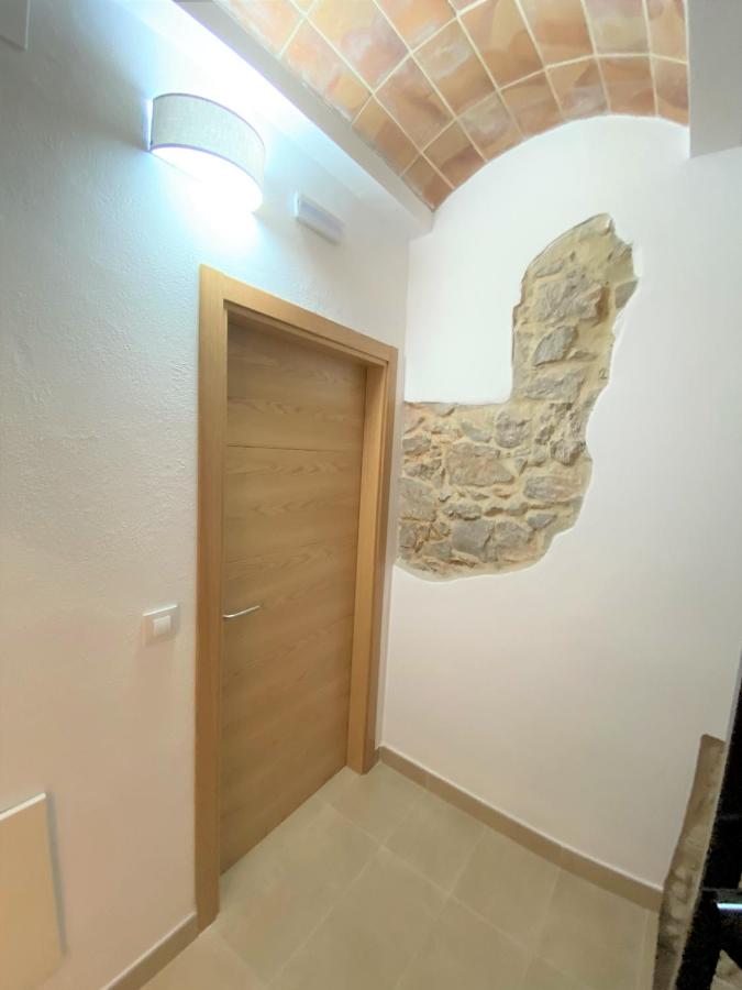 Apartaments l'Escala Centre - Bed and Breakfast l'Escala