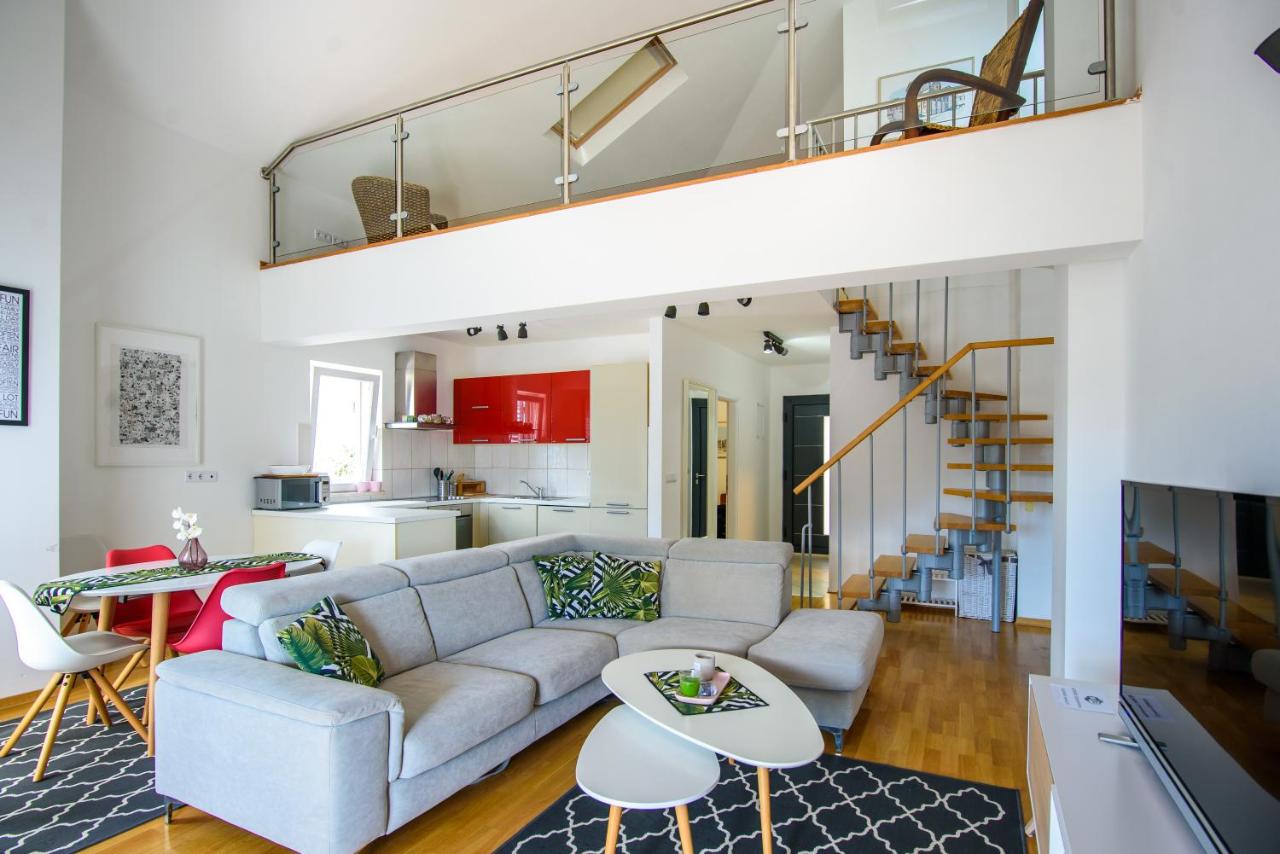 SUMMER NIGHT APARTMENT by DuHomes - Bed and Breakfast Dubrovnik