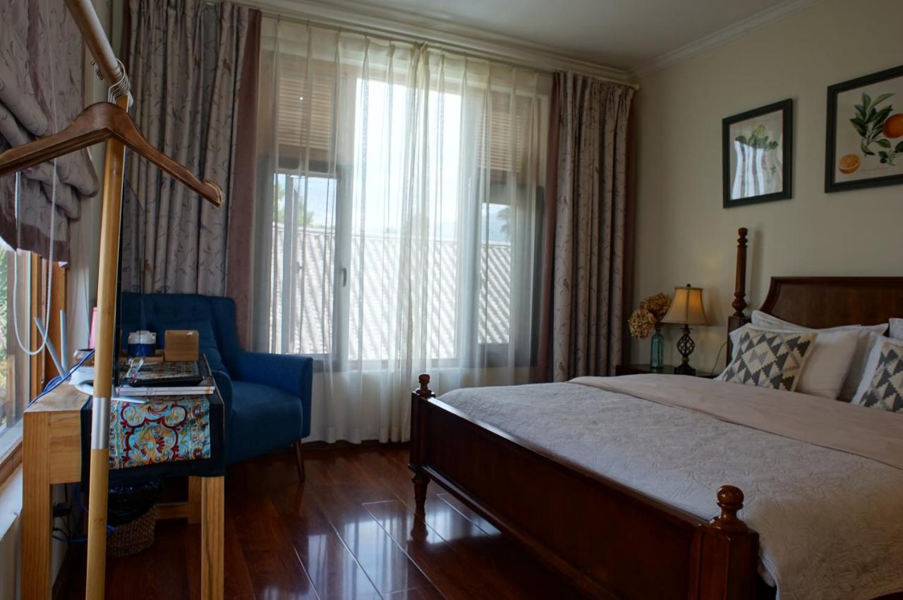 Habitación con cama grande 