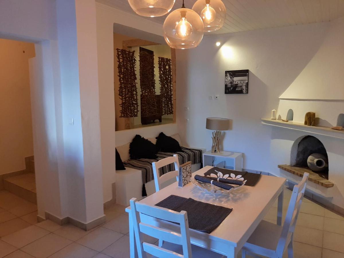 Villa Aspros - traditionell, ruhig und strandnah - Ferienwohnung Liapádes