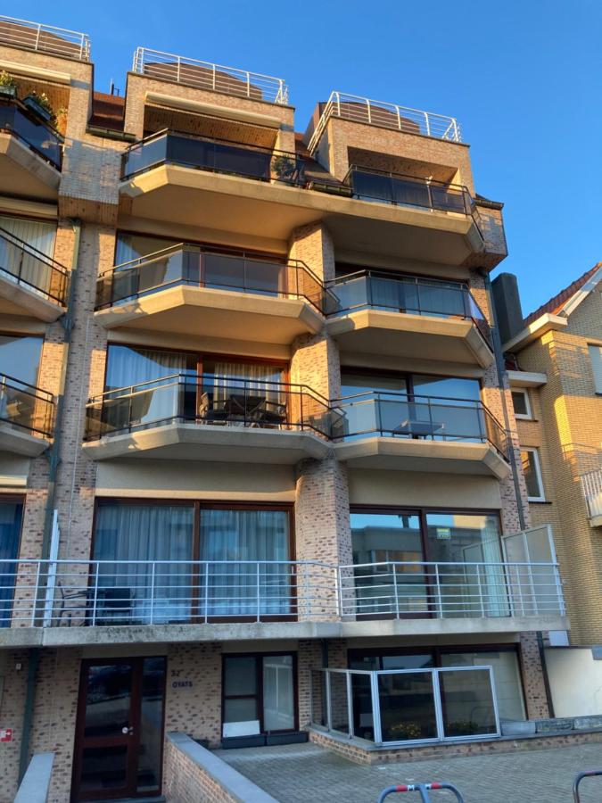 O ZEE app,garage 200m van strand en centrum - Chambres d’hôtes