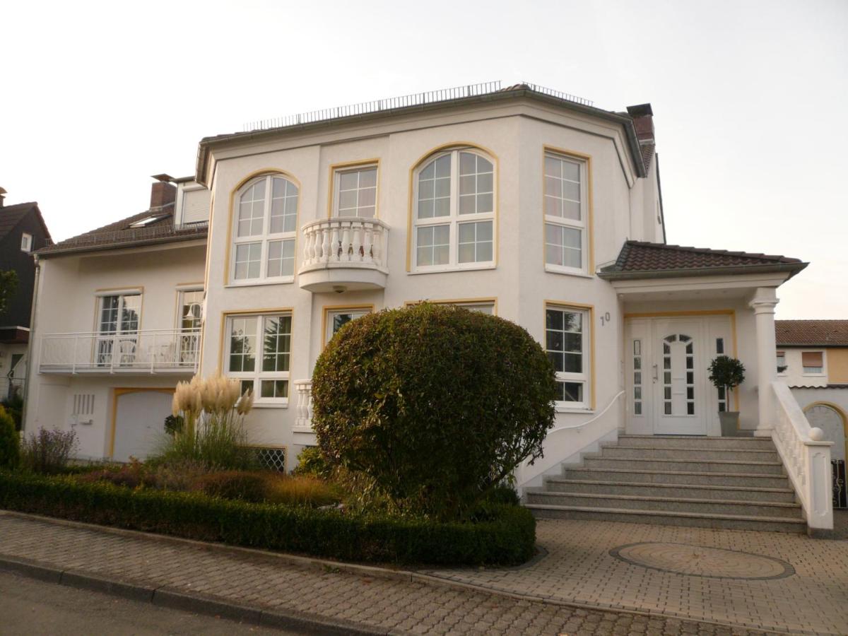 B&B Kassel - Ferienwohnungen Damm - Bed and Breakfast Kassel