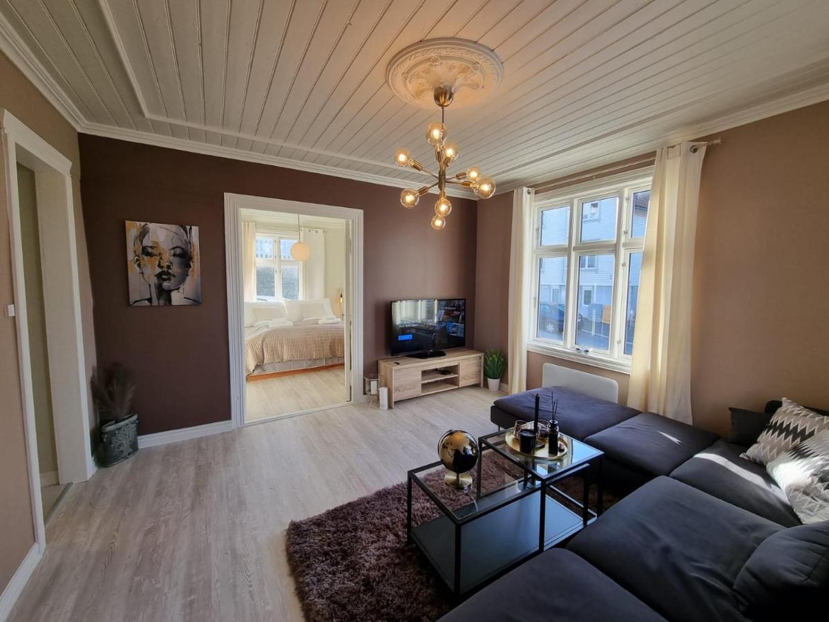 B&B Stavanger - Modern and Central 2 BR w/King Beds + Free Parking - Bed and Breakfast Stavanger