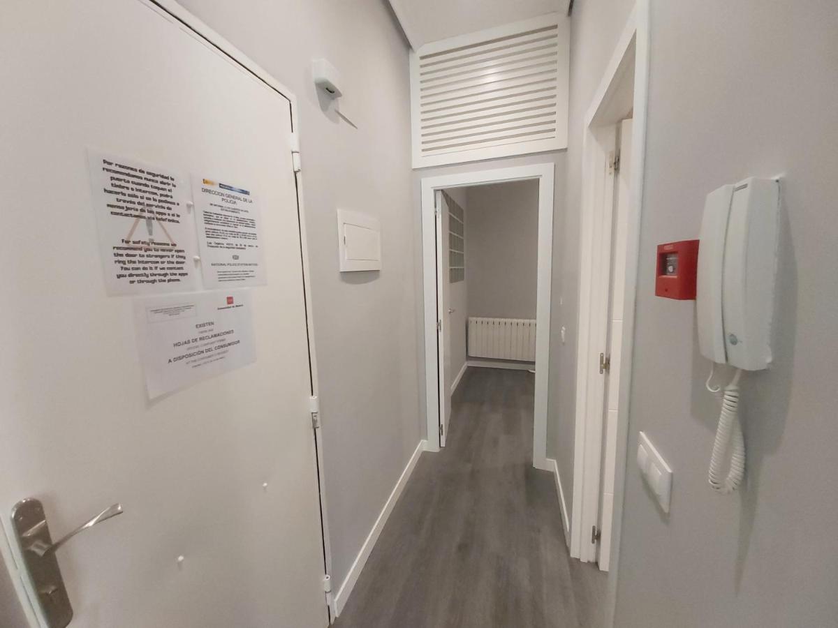 One-Bedroom Apartment with Balcony