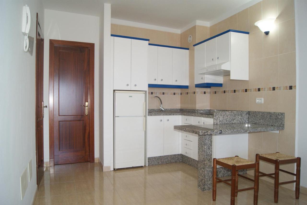  Appartamento con 2 Camere da Letto, Balcone e Vista Mare - N. 6