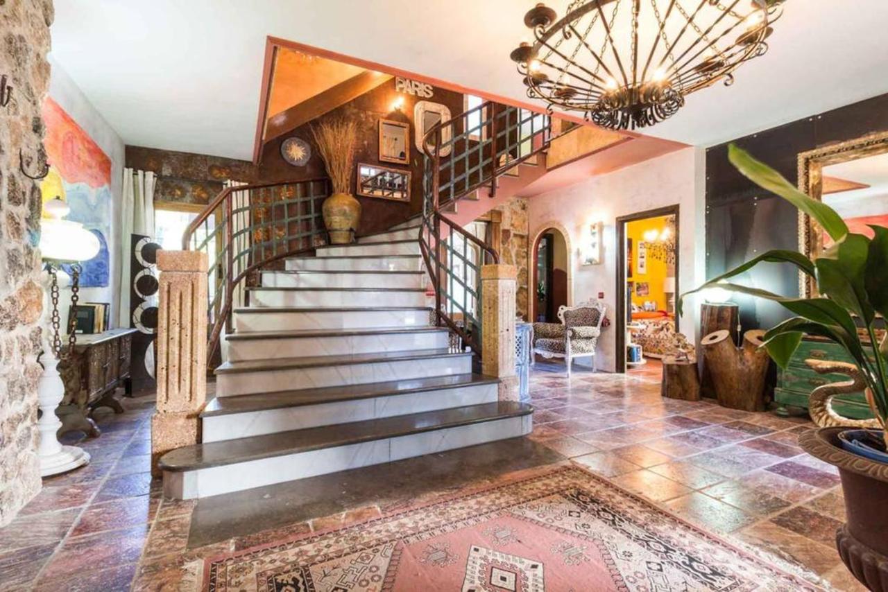 Charming Villa in Padul with Mountain View and Private Pool - B&B