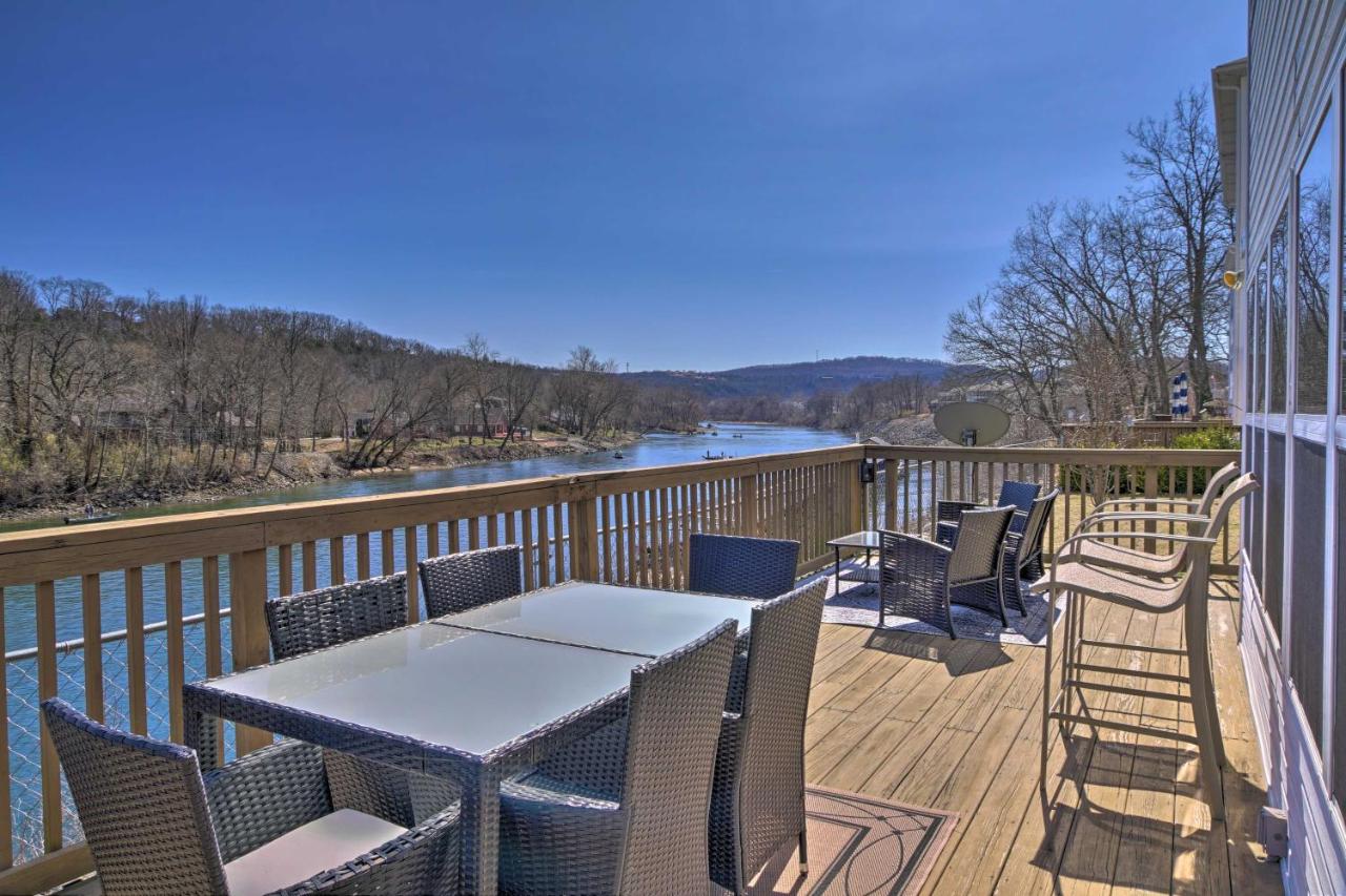 B&B Branson - Lakefront Branson Condo with Porch and Dock Access - Bed and Breakfast Branson