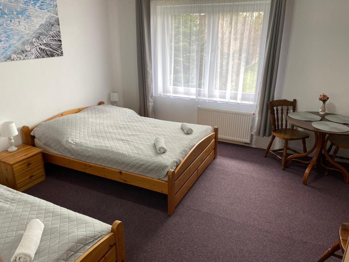Dreibettzimmer