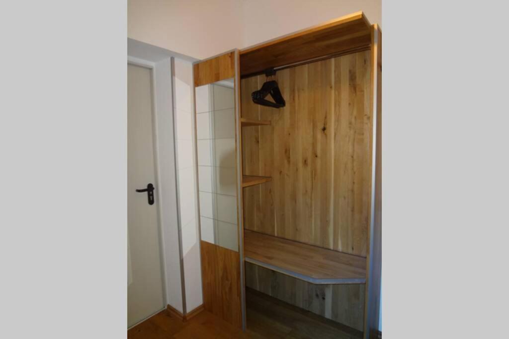 Charmante rustikale Jägersuite mit el Kamin H2O Therme Oberhof - Chambres d'hôtes Oberhof
