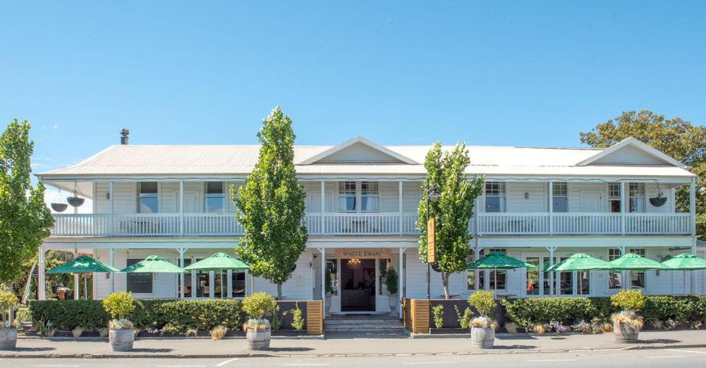 B&B Greytown - The White Swan Hotel - Bed and Breakfast Greytown