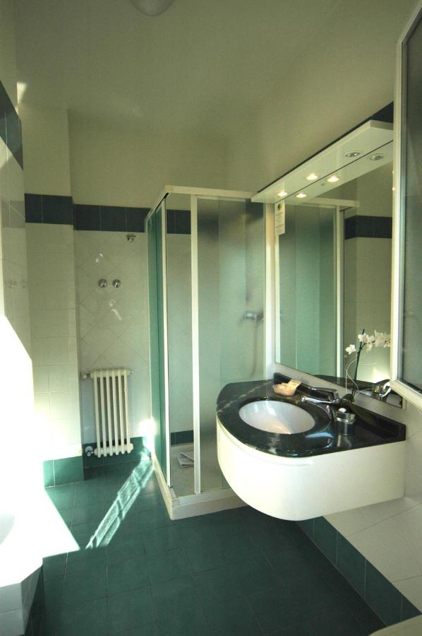 Studio (2 Adults)