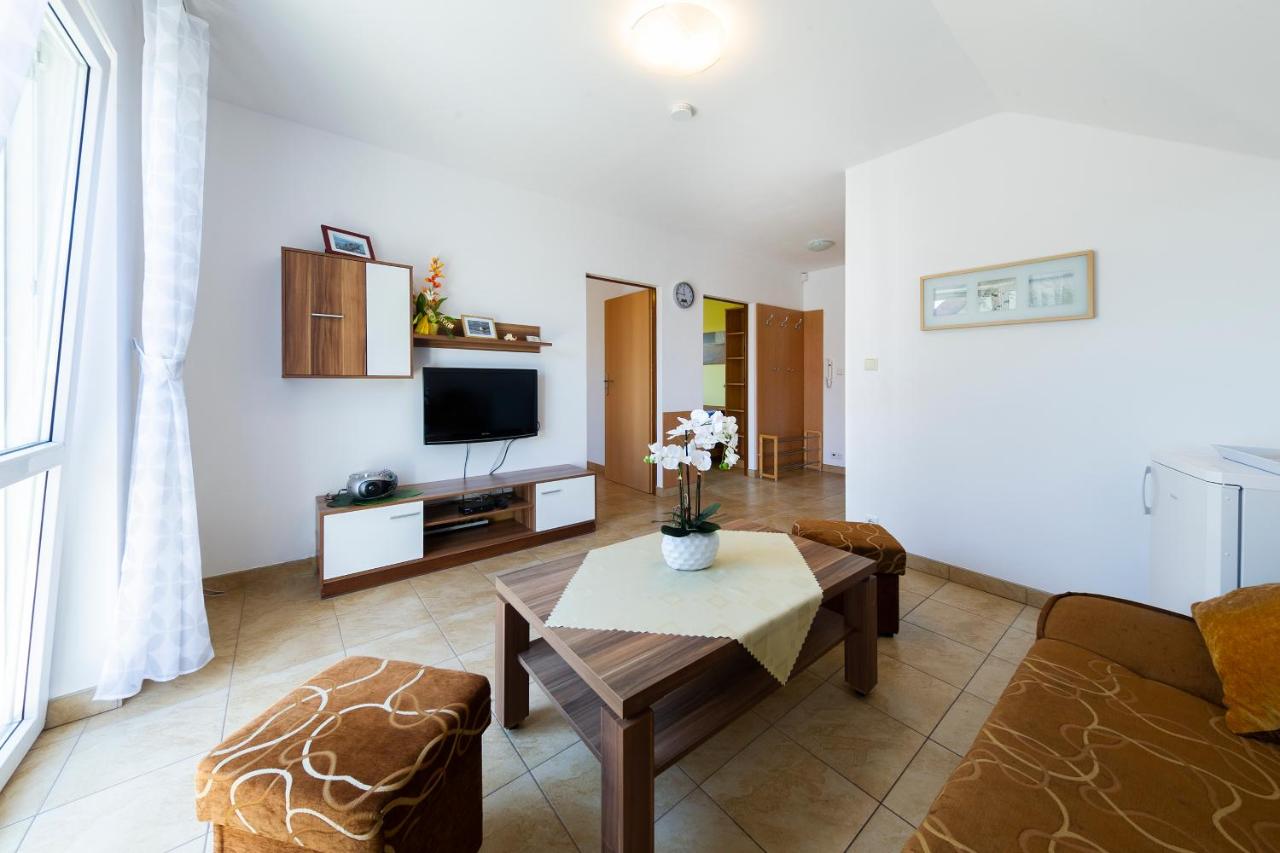 Appartamento con 2 Camere da Letto