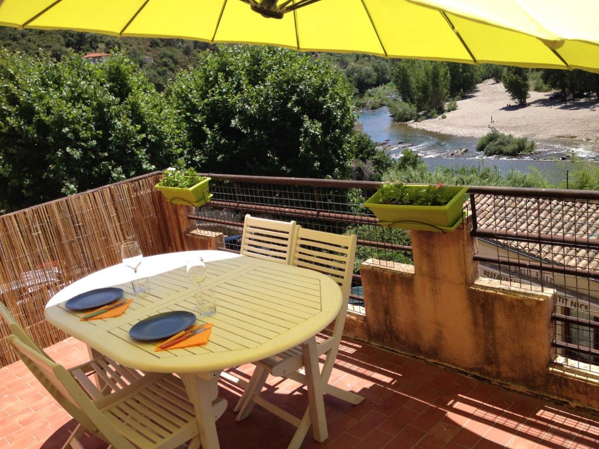 Bel appartement, terrasse plein sud, Vieux Village - B&B