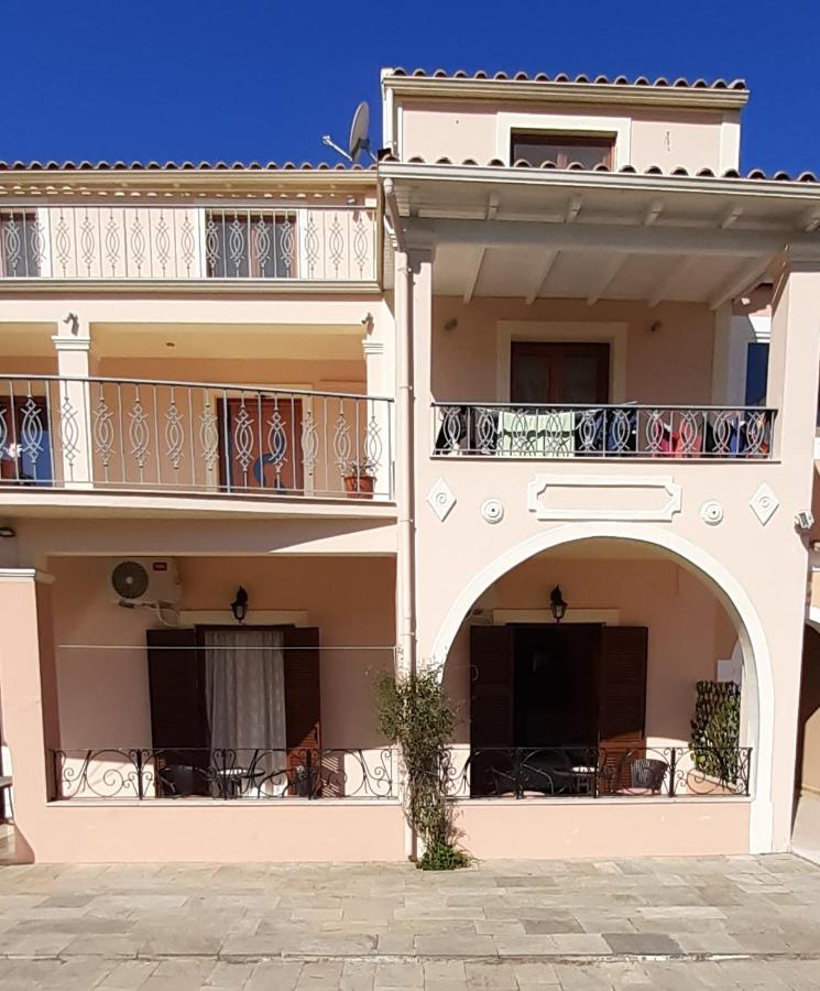 Sunny Almond Studios - B&B