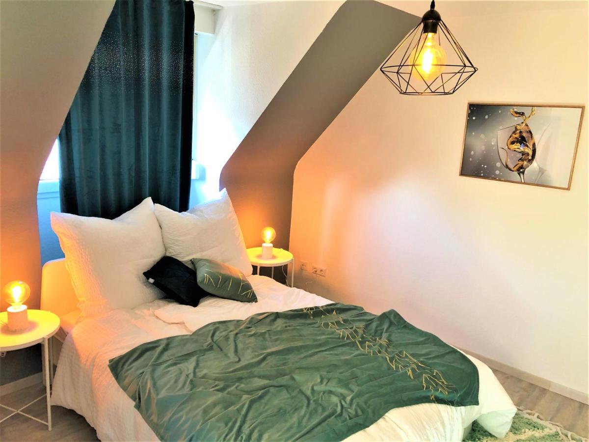 Central-Modern, The Fine Wine near MTU by Lakescape FeWos - Chambres d’hôtes Friedrichshafen