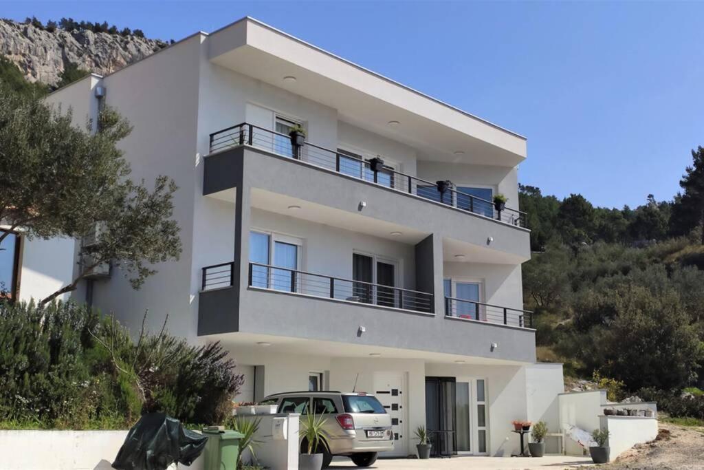 Apartment Pape - B&B Krvavica