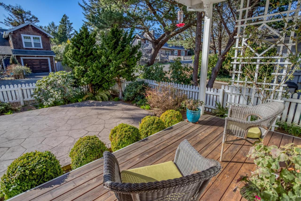 Eleanor Edward Cottage by the Sea MCA 148 - Meredith Lodging - B&B