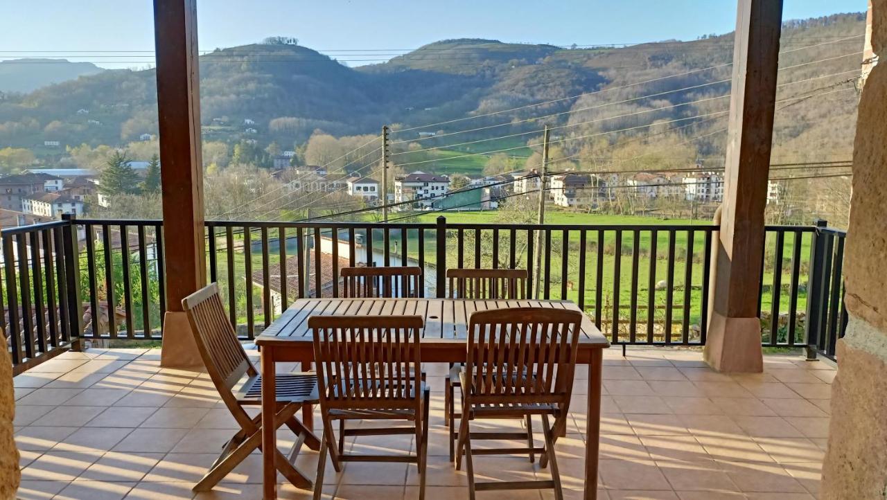 Casa Rural Larraldea - B&B Elizondo