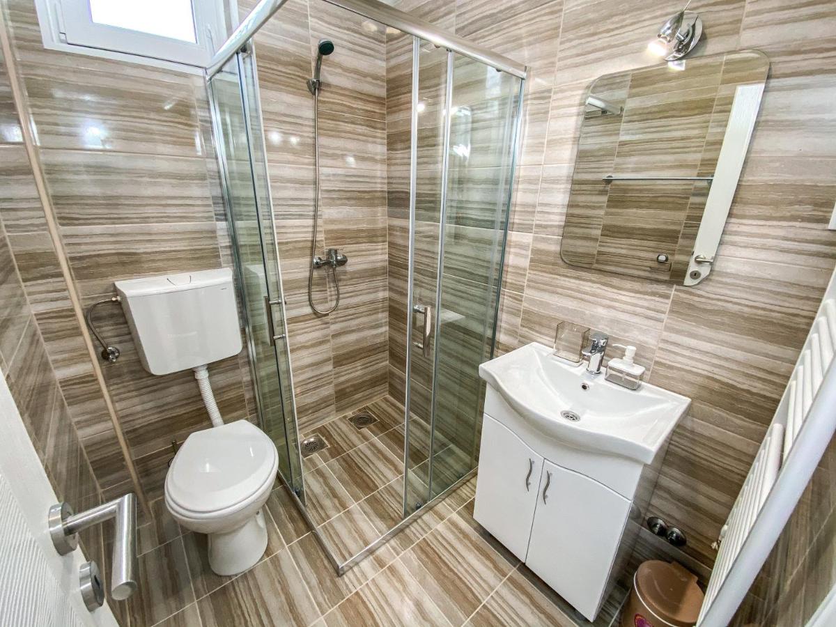 Triple Room with Bathroom