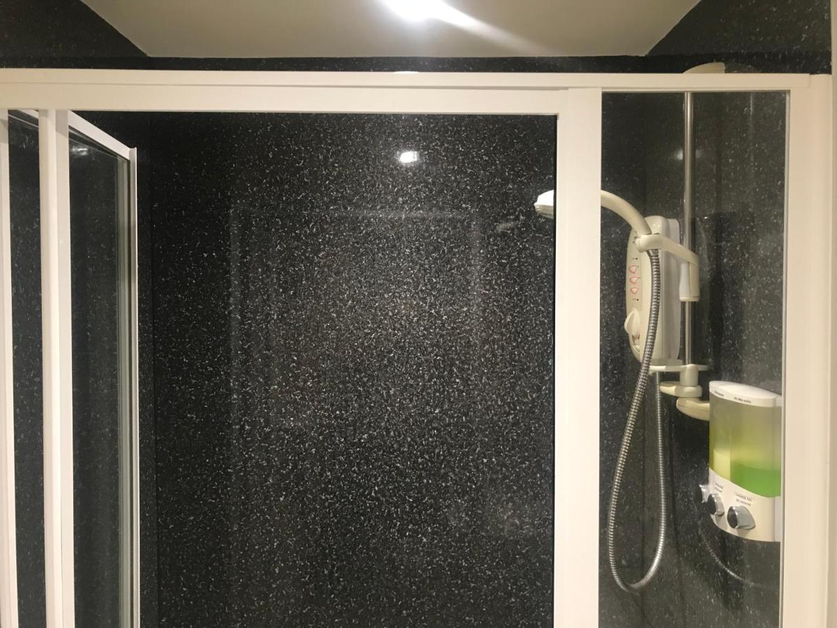 Standard Single Room with Shower
