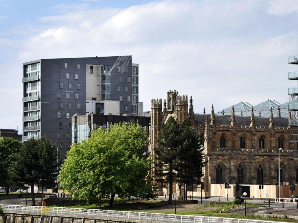 Glasgow City Centre Waterfront Apartment - B&B