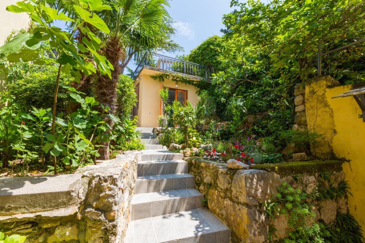 Haus Ivy - Bed and Breakfast Crikvenica