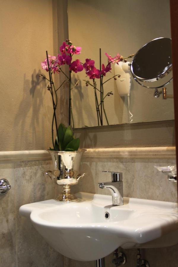 Suite con balcón y vistas al río - 1 cama extragrande