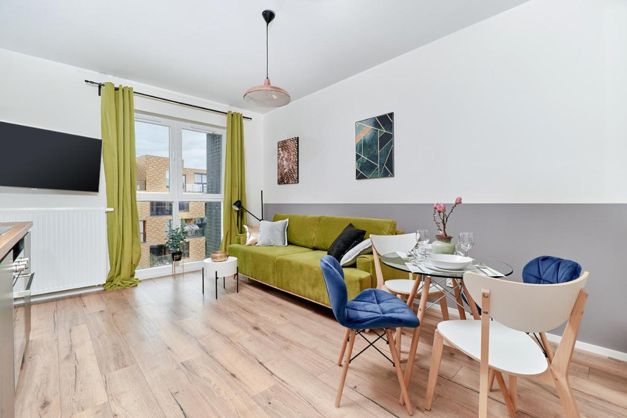 B&B Wroclaw - Modern Apartments Wrocław Grabiszyn by Renters - Bed and Breakfast Wroclaw