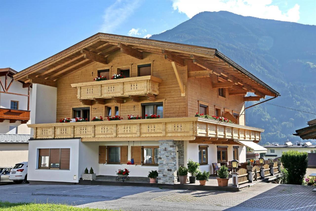 B&B Ried im Zillertal - Haus Jochler - Bed and Breakfast Ried im Zillertal