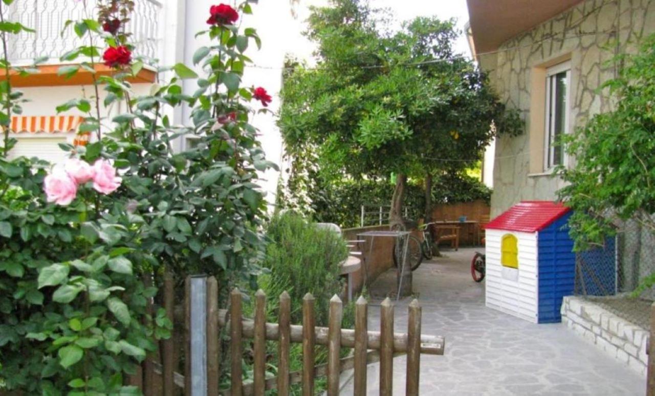 Appartamento al piano terra a Gabbice mare per grande compania - B&B