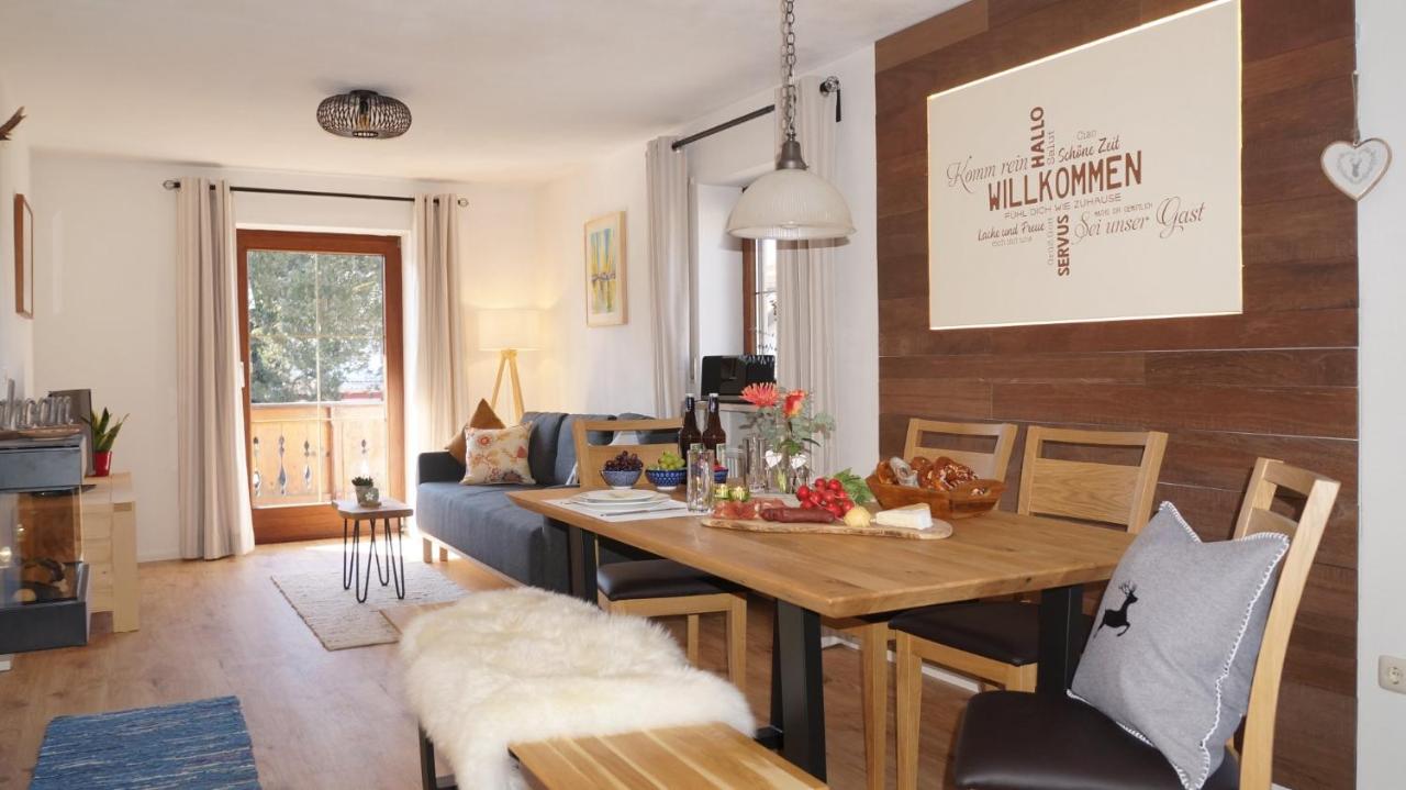 Apartment mit Balkon