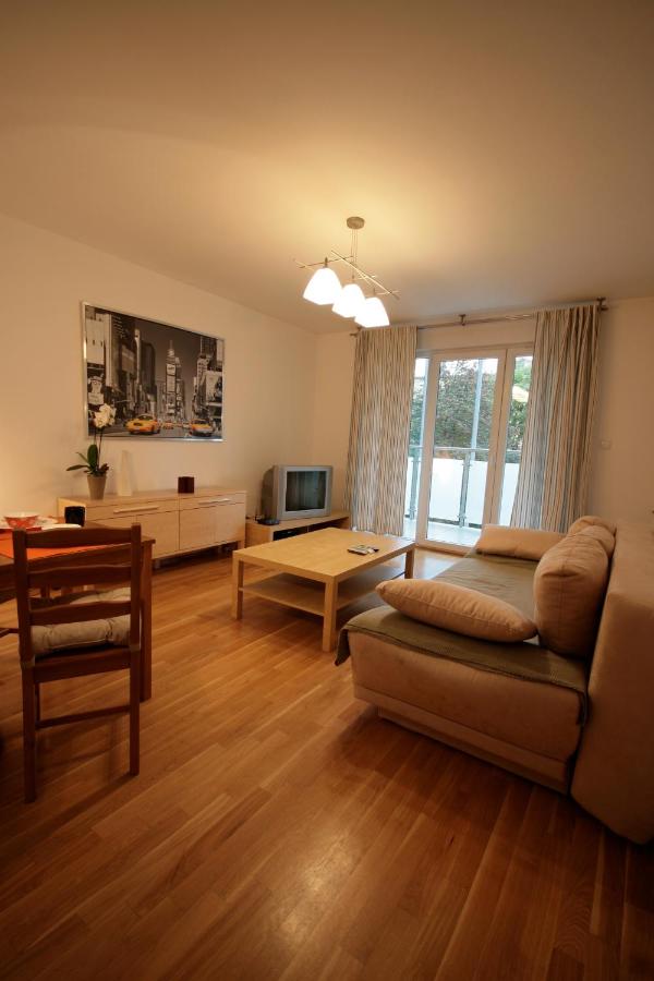 B&B Wroclaw - LeoApart Czysta - Bed and Breakfast Wroclaw