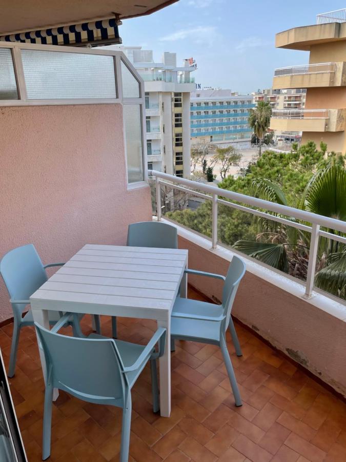 California 1 & 2, Family Only, by Hoteles California - B&B