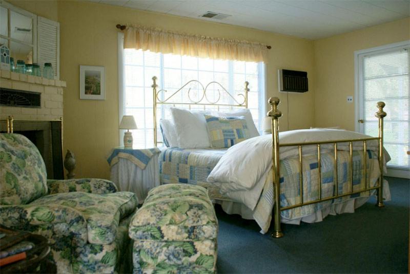 B&B Calistoga - Trailside Inn Bed and Breakfast - Bed and Breakfast Calistoga