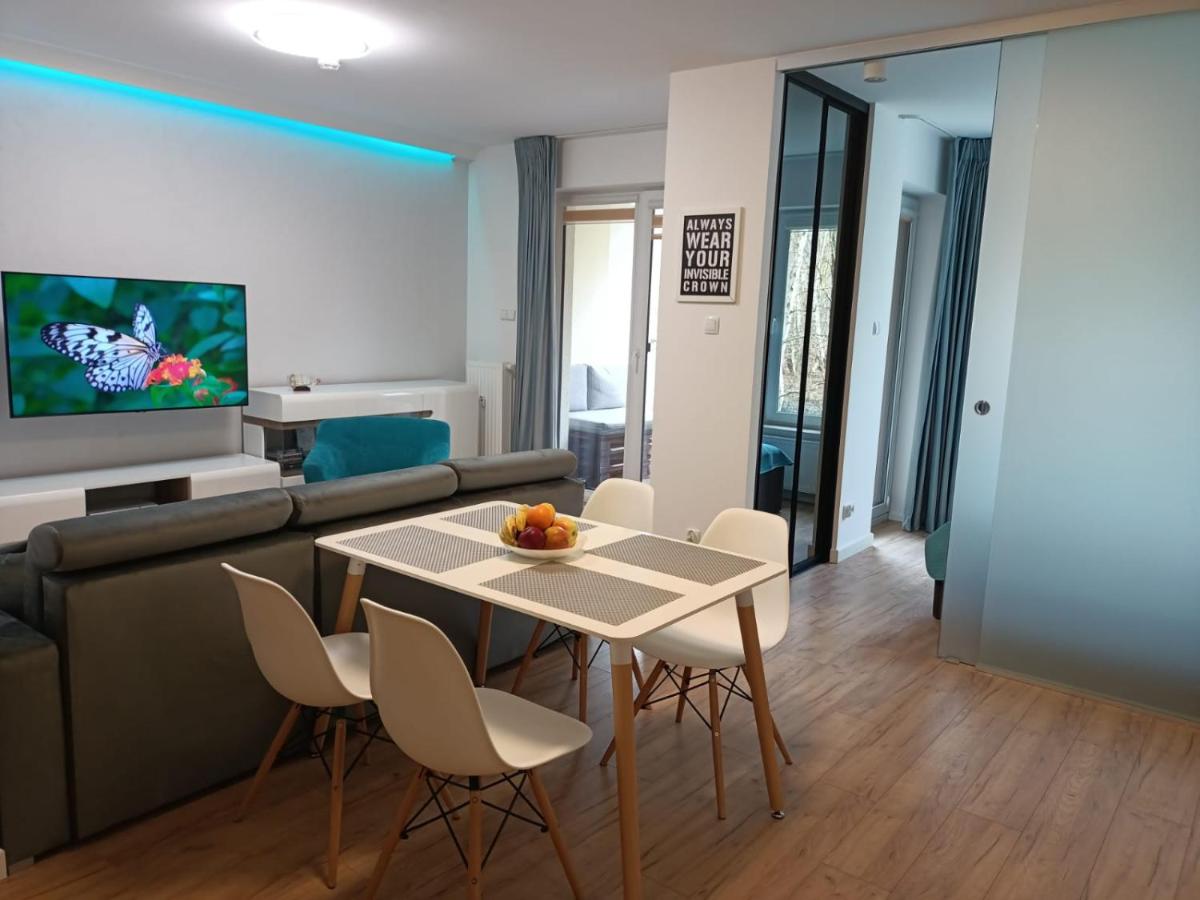 Good to sea you Polanki Kołobrzeg, Apartament z garażem - Chambres d'hôtes Kołobrzeg
