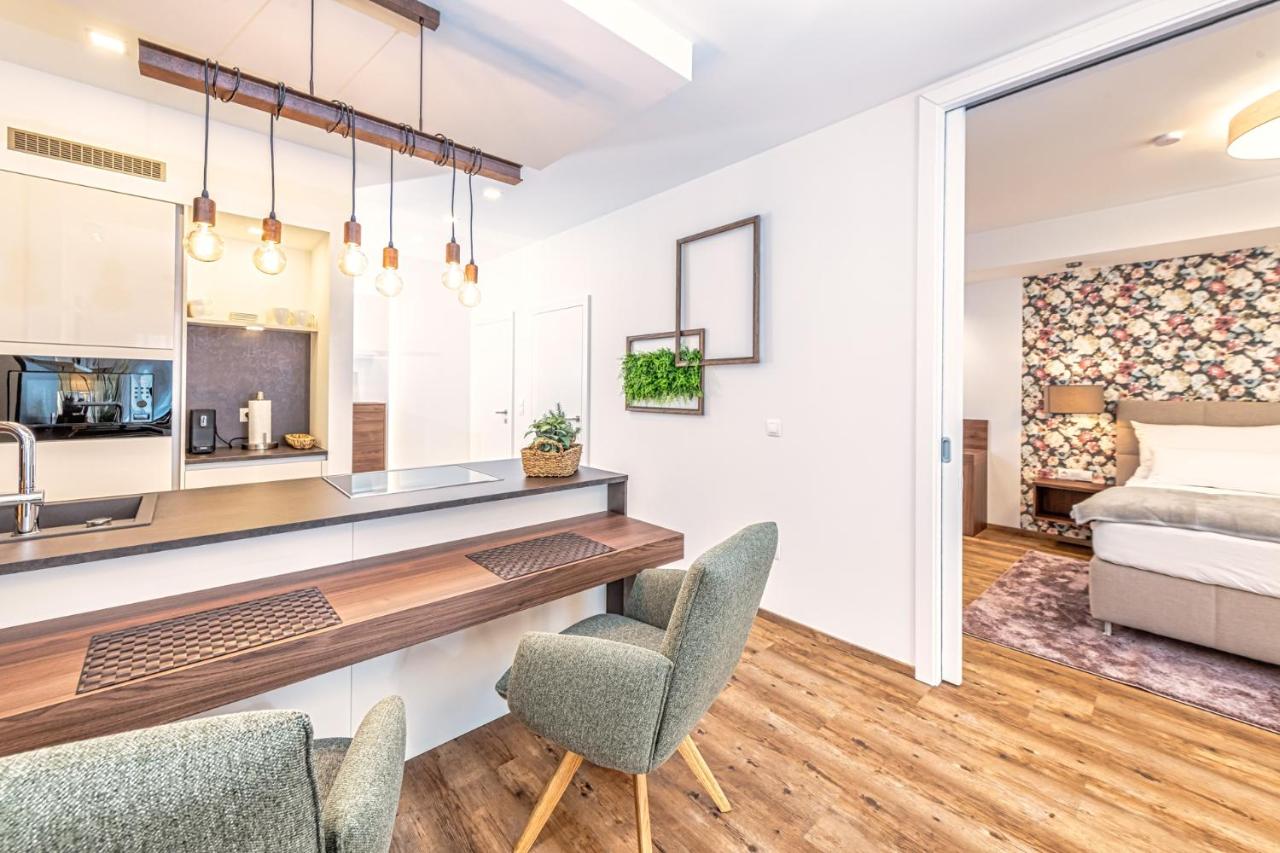 Apartment with Shower