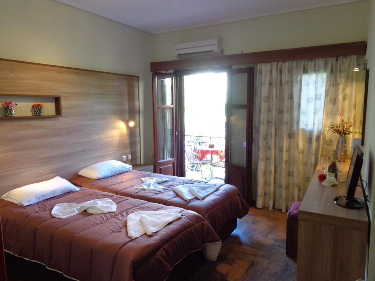 Studio (2 Adults)