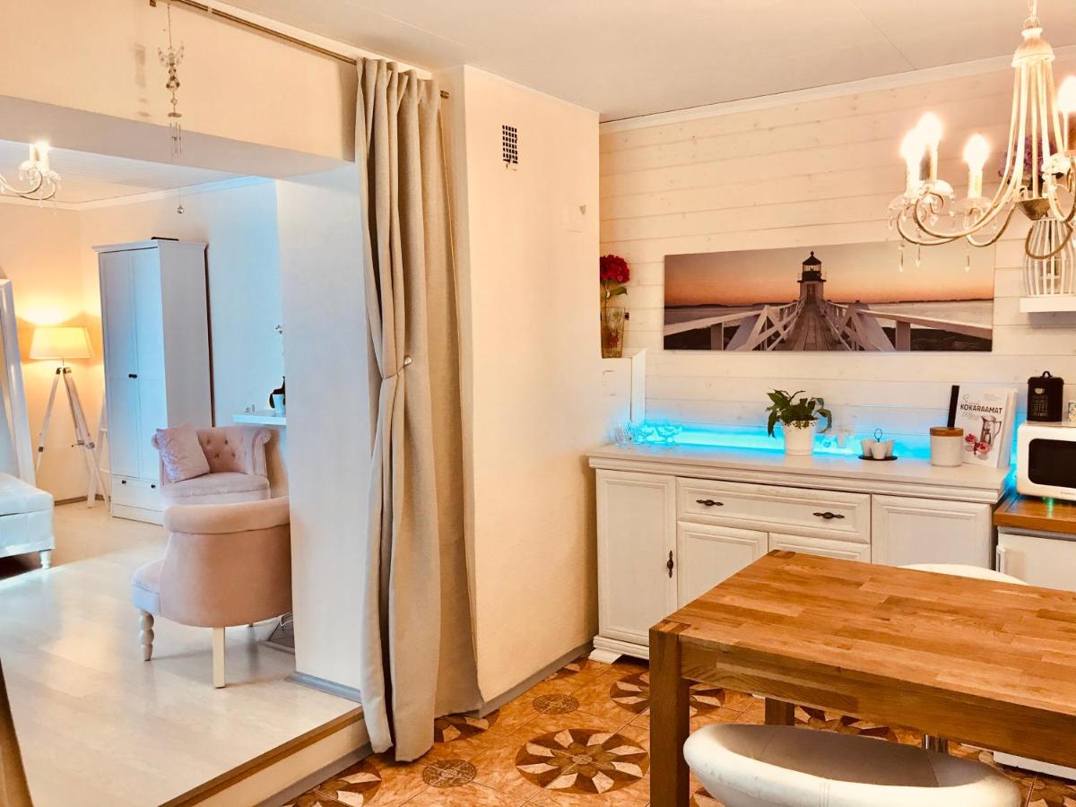 Cozy city studio apartment free parking - Chambres d’hôtes