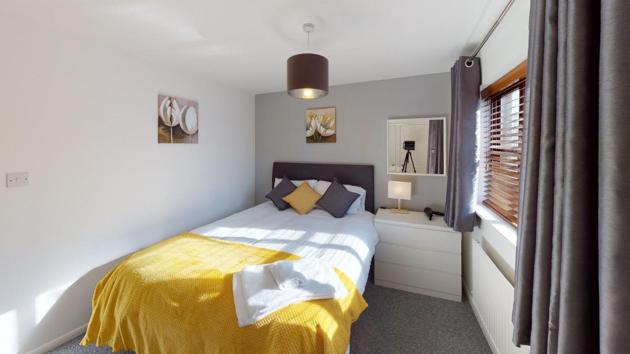 B&B Kingston upon Hull - Marina House - Bed and Breakfast Kingston upon Hull