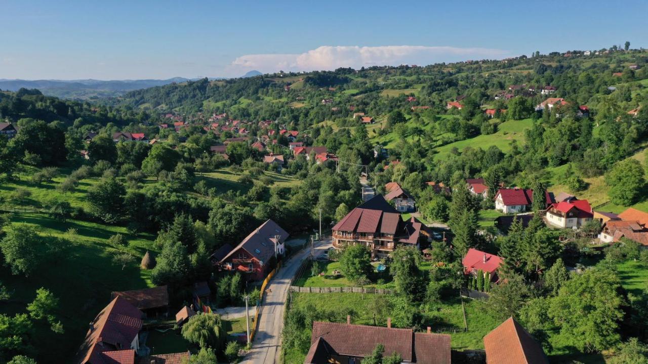 Pensiunea Anotimpuri Bran - B&B